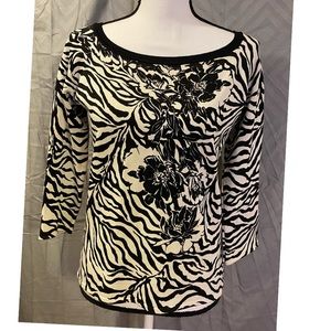 Gently used ladies sweater size M